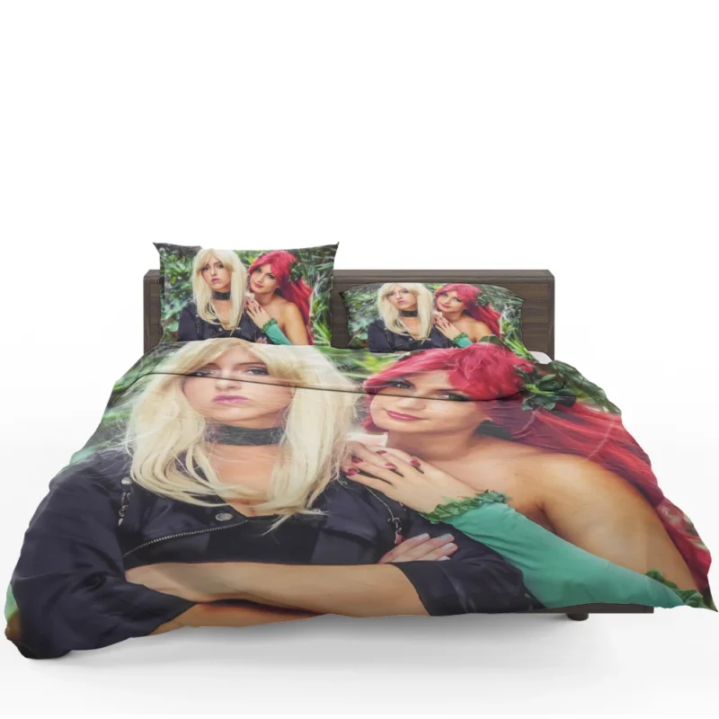 Cosplay Wallpaper: Black Canary and Poison Ivy Bedding Set