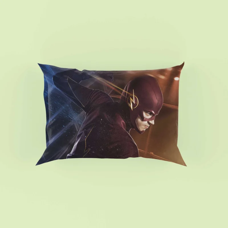 The Flash (2014): Superhero in Central City Pillow Case