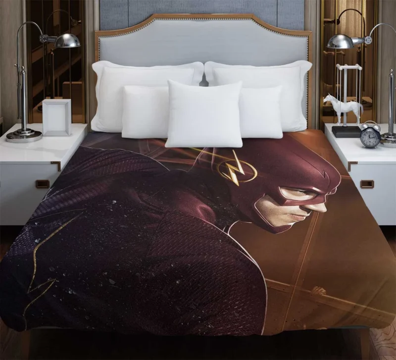 The Flash (2014): Superhero in Central City Duvet Cover